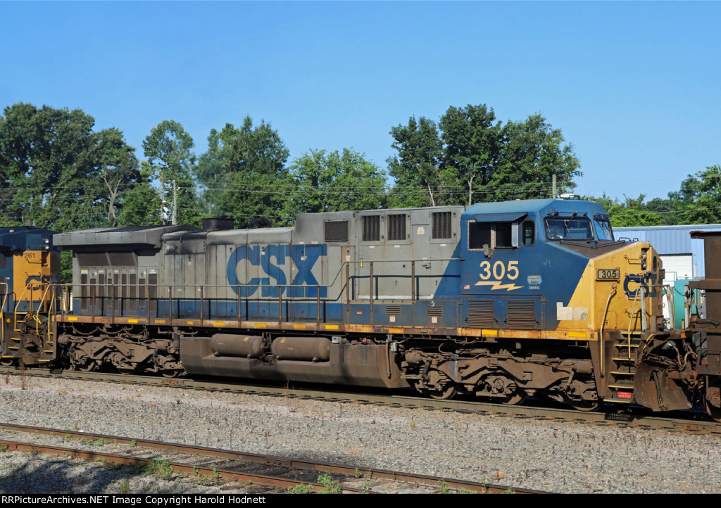 CSX 305